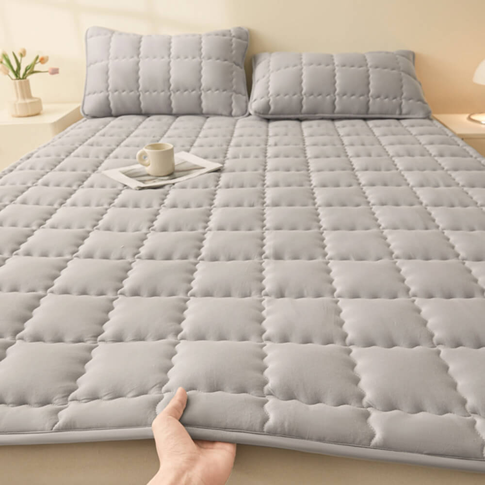 All-Seasons Breathable Quilted Non-Slip Mattress Topper