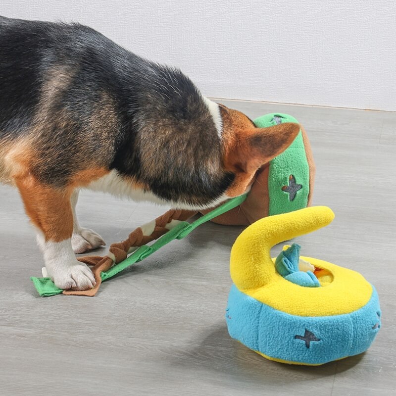 Curling Puzzle Dog Interactive Toy Treat Dispenser Toy